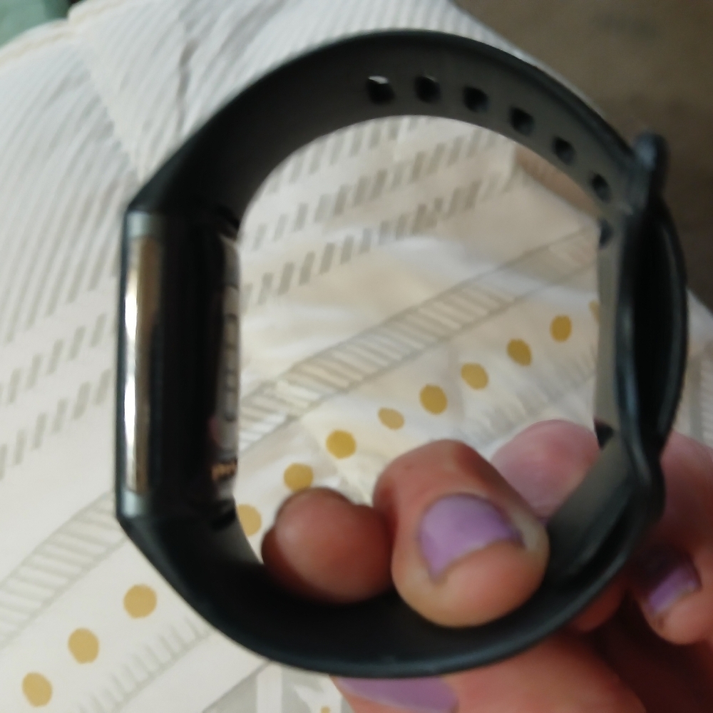 Fit bit watch - Picture 2 of 3